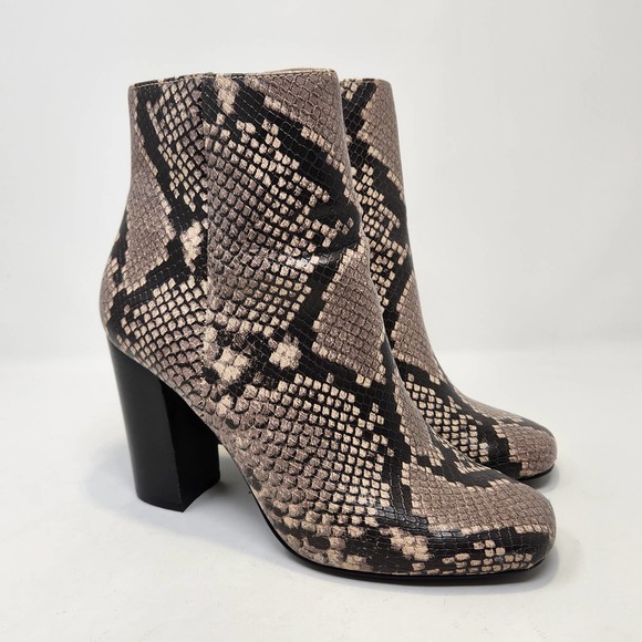 Steve Madden Shoes - Steve Madden Pixie Gray Snake Print Faux Leather Ankle Boots 6.5 M Stacked Heel